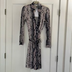 NWT Diane von Furstenberg Silk Wrap Dress, Size 14